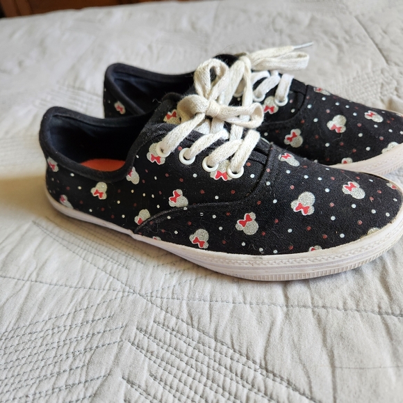 Minnie Mouse shoes - Picture 2 of 7